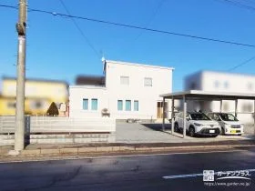 広々とした敷地を有効活用。雪に強いスタイリッシュな新築外構