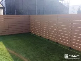 視線を気にせず家族で寛ぐ。温もりある目隠しフェンス[施工後]