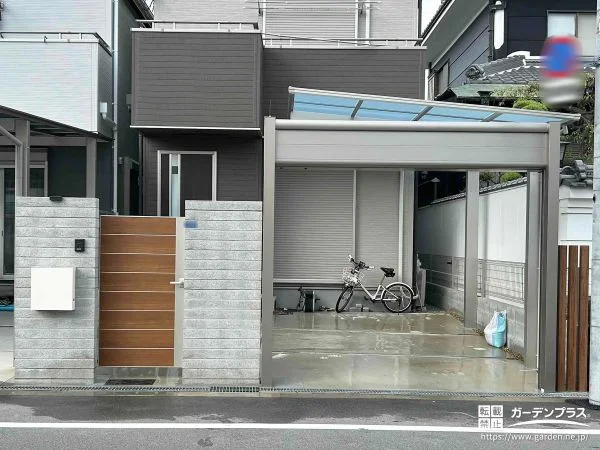 No.28070 電動シャッター付きガレージと目隠しで安心感を高めた外構工事[施工後]