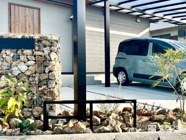 ガビオンとロックガーデンの調和