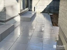 アプローチに合わせたタイルデッキ[施工後]