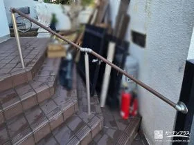 階段の昇降をサポートする手すり[施工後]