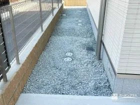 雑草対策で清潔に保つ犬走り