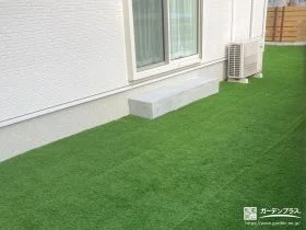 人工芝とフェンスを施工したワンちゃんに優しいドッグラン工事