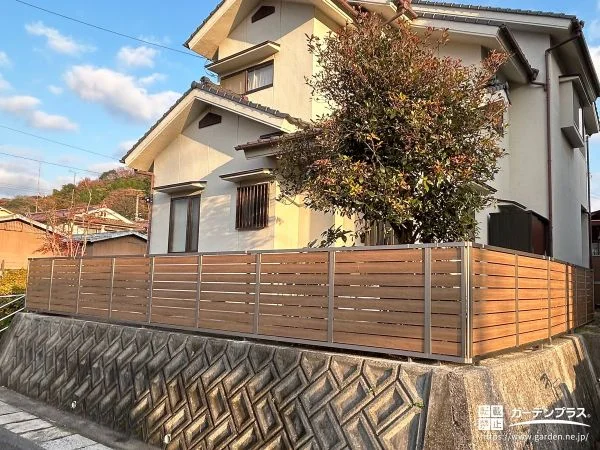 高尺フェンスと犬走り整備でお庭まわりをすっきり整えた工事