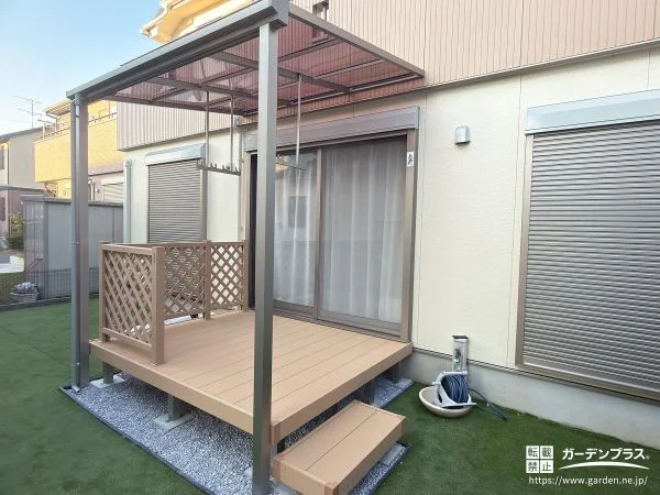 テラス屋根とウッドデッキでくつろぎ時間を広げたお庭工事