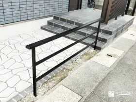 光のラインが映える、フレームフェンス[施工後]