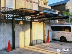 排水性に配慮した逆勾配デザインのカーポートを設置した工事