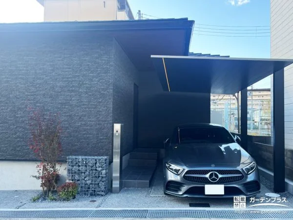 直線的な構成の中にやわらかさを加えた和モダンな新築外構