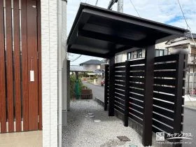 横格子パネルですっきりと視線を遮るサイクルポート設置工事