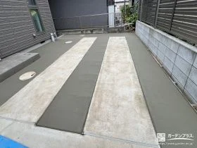お庭の芝生を撤去しフラットに整えた土間コンクリート打設工事