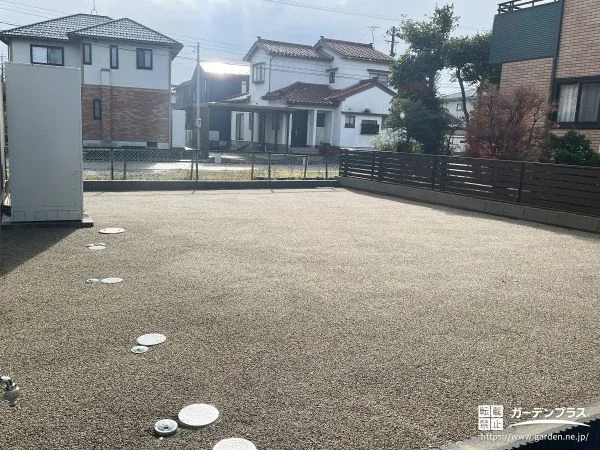 将来の人工芝の敷設を見据えた砂利転圧による主庭整地工事