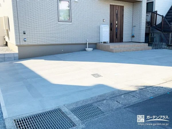 高低差をすっきり解消、コストにもやさしい手間いらずの新築外構工事