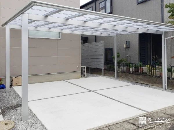 明るいカラーで圧迫感を与えずにお車を雨から守るカーポート工事
