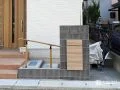 建物と統一感を持たせた、機能的な門周り