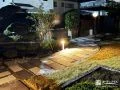 ライトアップした和モダンのおしゃれな庭