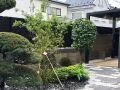 和モダンの庭にプラスしたイロハモミジ
