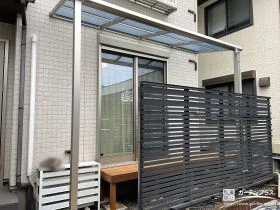 テラス屋根と縦連棟カーポートの設置で広がる快適外構工事