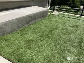 雑草の生えにくい人工芝のお庭[施工後]
