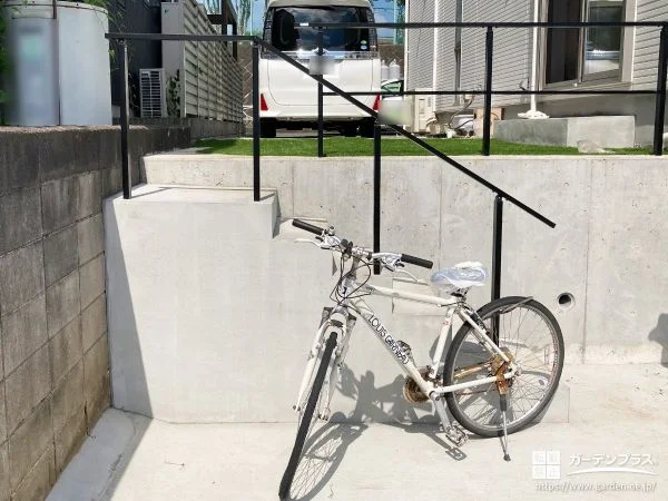 アイアン調の手すりを設けおしゃれに安全性を向上させた工事