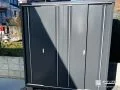 外観になじむ落ち着いたグレーの物置