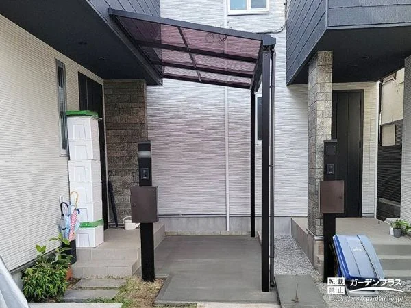 玄関前の雨を防ぎ有効活用できる空間をつくったテラス屋根工事