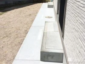 土間コンクリートで整えた犬走り[施工後]