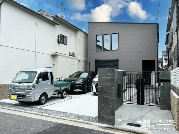 プライバシーと美しさを両立したタイルが上質なモダン新築外構