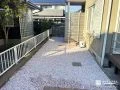 施工後化粧砂利でフラットに仕上げたお庭