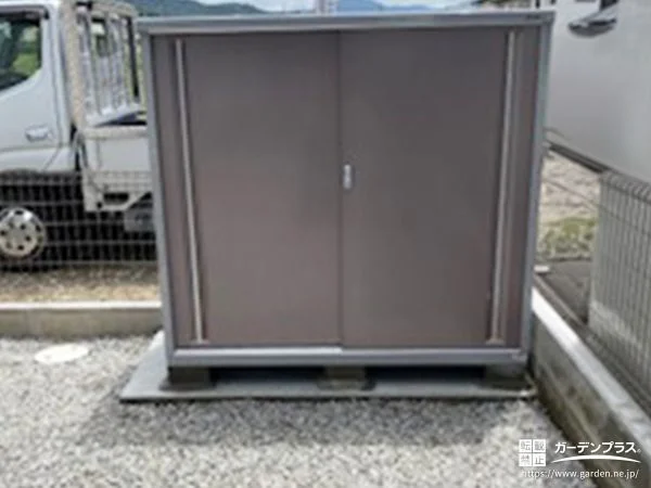 物置とラウンド屋根のカーポート設置でお庭周りを整えた工事