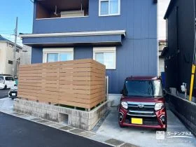 2台分をゆとりで確保した駐車スペース[施工後]