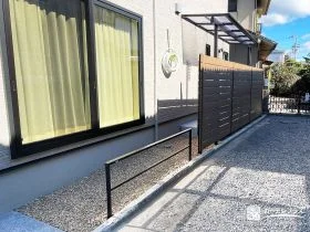 視線を整える勝手口周りのフェンス計画[施工後]