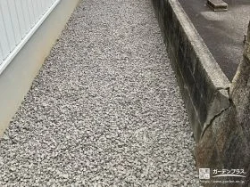 犬走りの雑草対策[施工後]