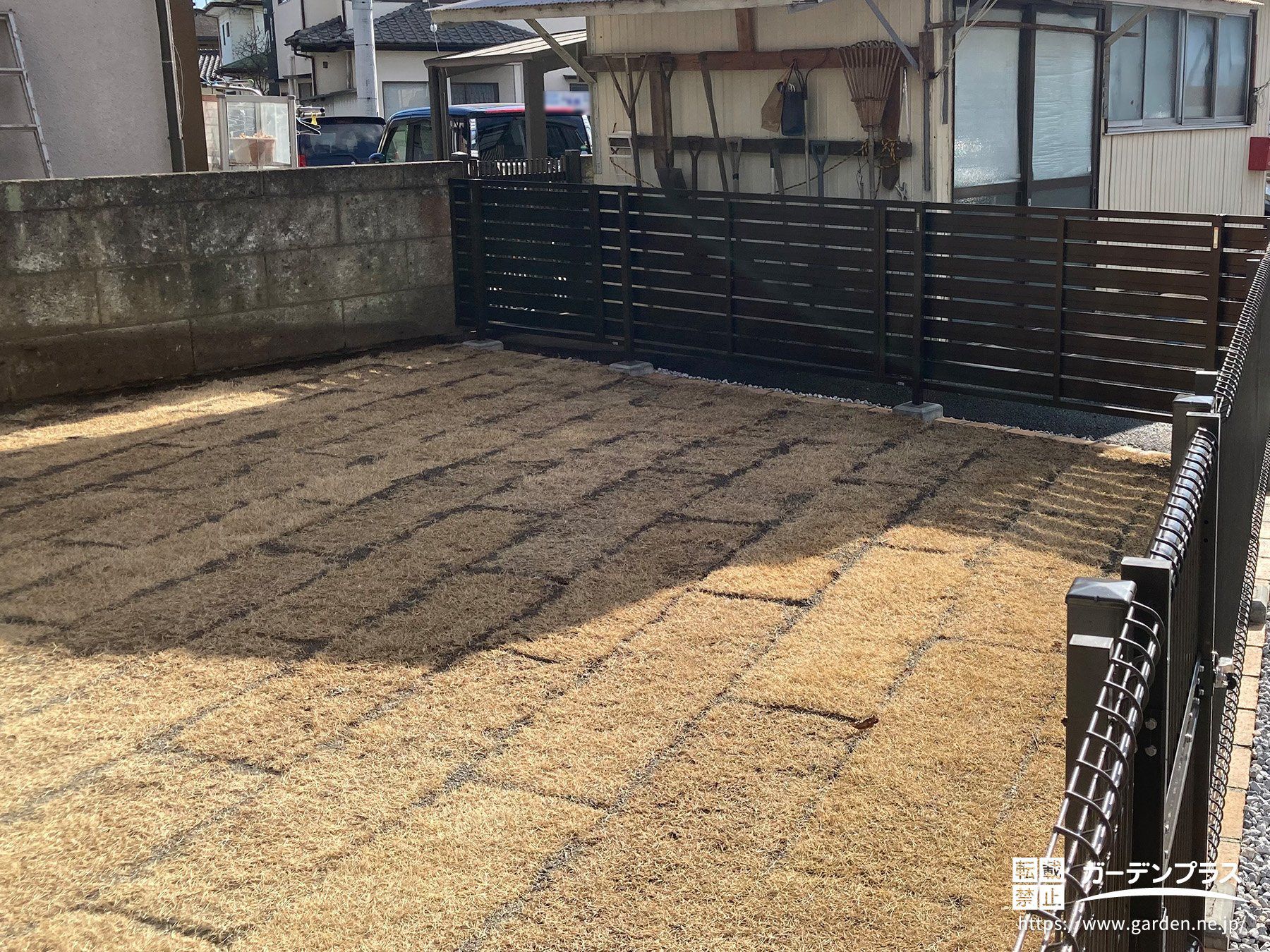 天然芝敷きのお庭