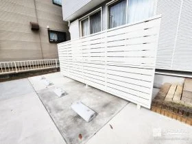 視線に配慮した目隠しフェンス[施工後]