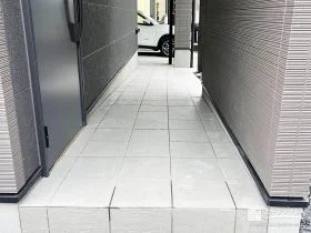 タイルスロープがつなぐ美しいアプローチ[施工後]