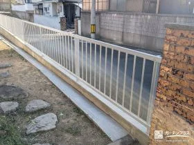 ブロック塀を軽やかな縦格子のフェンスへリフォームした工事