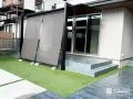 日差しの強い日はシェードを広げて日除け対策
