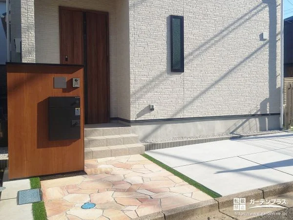 宅配ポスト付き門柱と乱形石アプローチで整えた玄関まわり工事