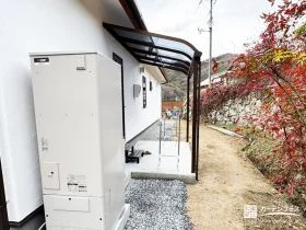 勝手口まわりを快適にするテラス屋根[施工後]