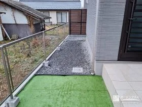 犬走りと境界フェンスで整える外回り[施工後]
