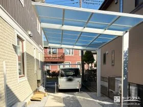 車止めとカーポートを設置し心地良い駐車スペースを叶えた工事