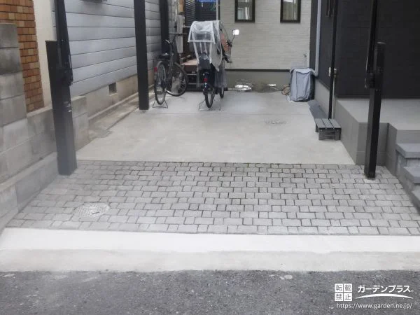 駐車スペースと犬走りをすっきり整える土間コンクリート工事