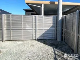 目隠しフェンスと境界フェンスを組合わせた快適なお庭工事