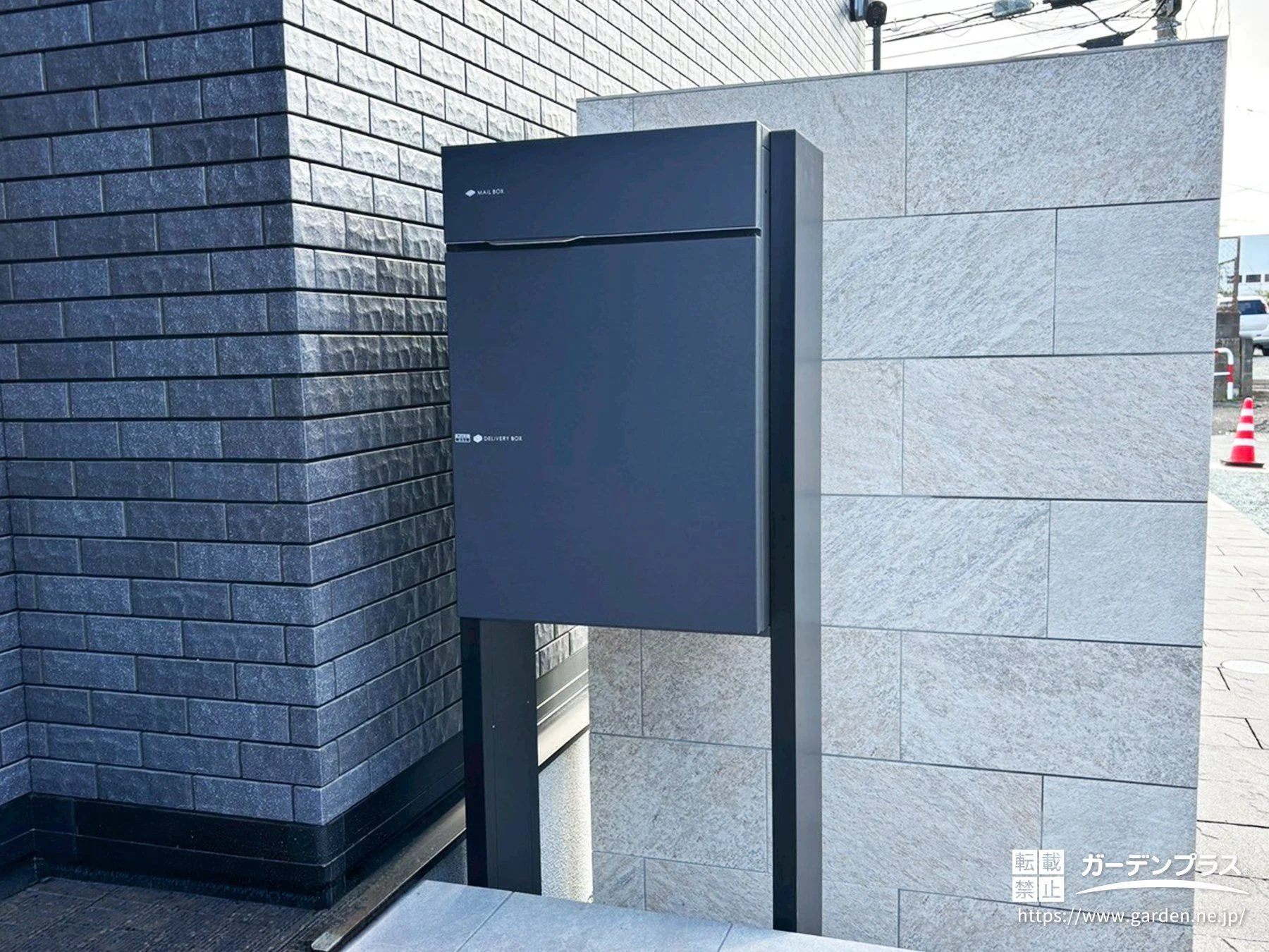 日差しと視線から守るセミクローズの新築外構 (No.28600) / 新築外構