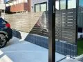 お庭を道路側からの視線から守る目隠しフェンス