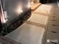 足元を照らすライトが映えるデザイン性の高いアプローチ工事