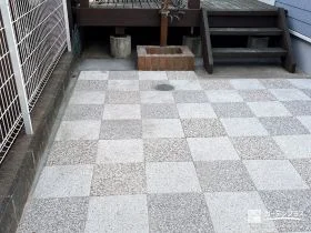 インターロッキング舗装と砂利敷きで雑草対策をしたお庭工事