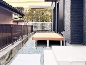 ウッドデッキと庭で広がる暮らしの時間[施工後]