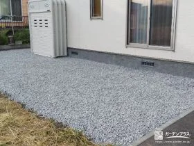お手入れの手間をかけずに美しいお庭を保つ砂利の敷設工事